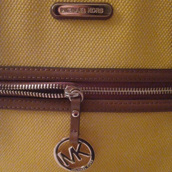 Michael Kors Kempton Large Sunflower Yellow/Brown Tote Style #38S7XKPT7C - Picture 5 of 7